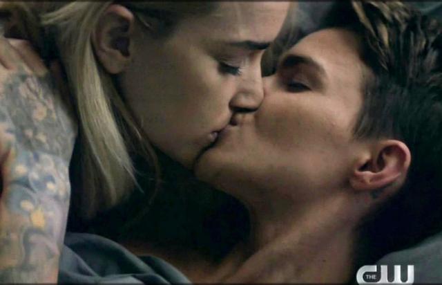 Ruby rose christina ricci around free porn pictures