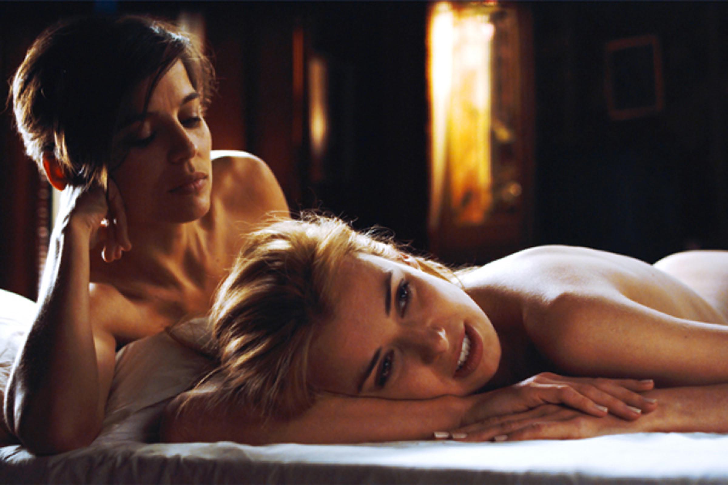 Hottest lesbian sex scene in movies